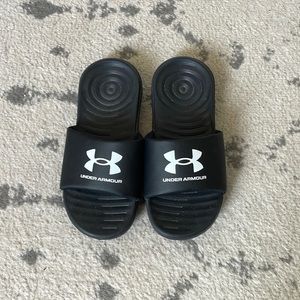 boys under armour slides